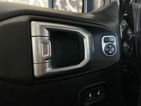 Used 2021 Jeep Wrangler Unlimited Sport image 23