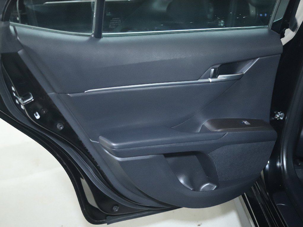 Used 2024 Toyota Camry SE FWD image 14