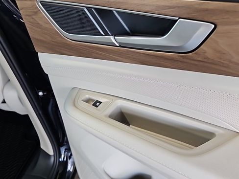 New 2026 Volkswagen Atlas SE image 16