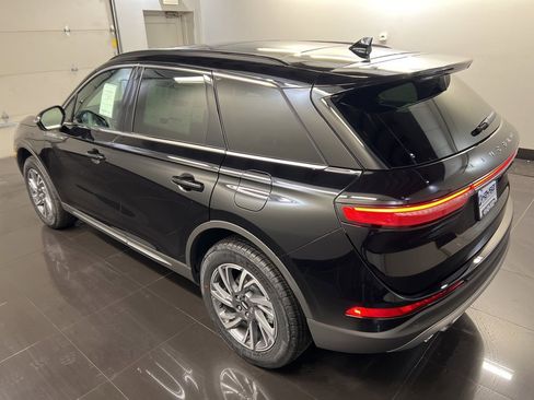 New 2026 Lincoln Corsair Premiere image 4