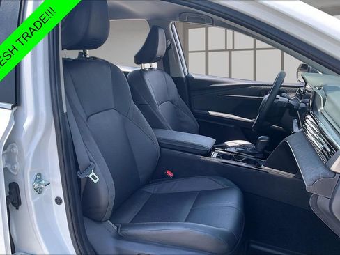Used 2025 Toyota Camry XLE FWD image 27