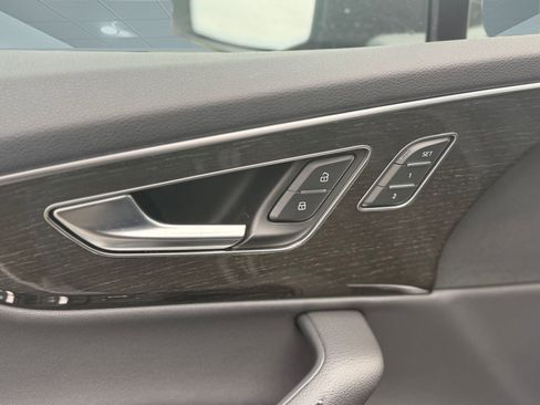 Used 2025 Audi Q7 2.0T Premium image 21