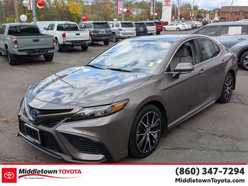 Certified 2024 Toyota Camry SE image 7