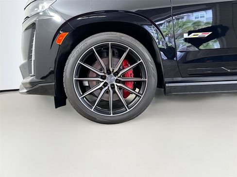 Used 2024 Cadillac Escalade V AWD/4WD image 36