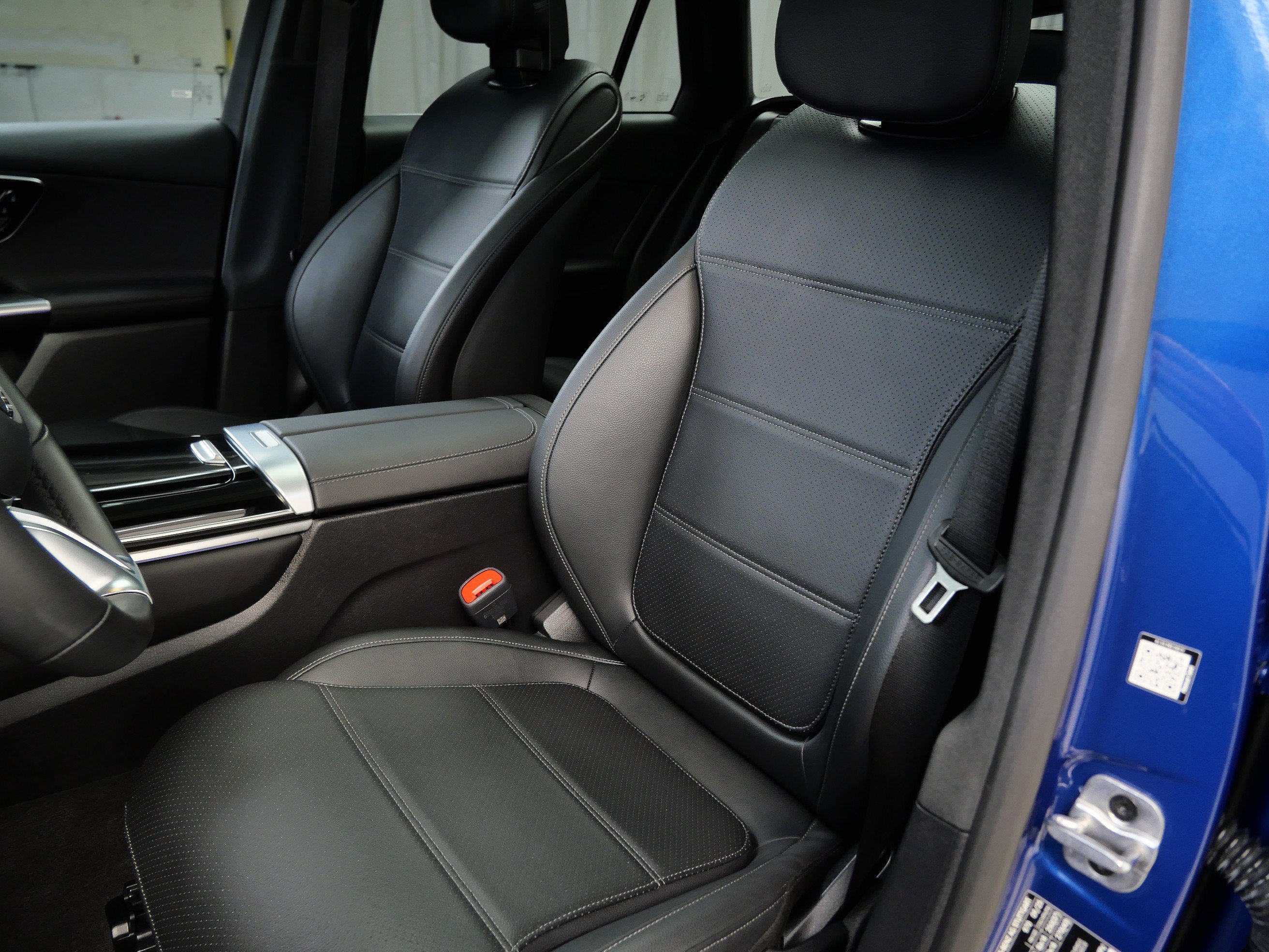 Certified 2026 Mercedes-Benz GLC 300 4MATIC image 3