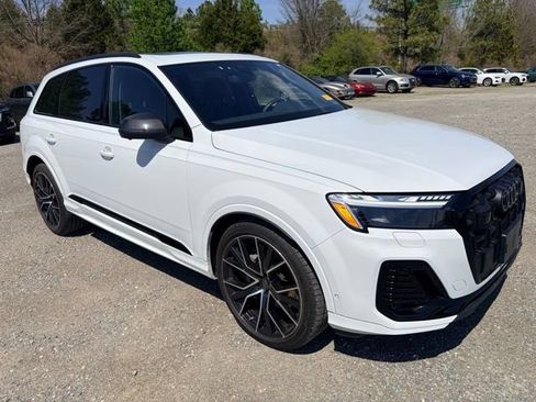 Certified 2025 Audi Q7 3.0T Prestige w/ Prestige Package AWD/4WD image 3