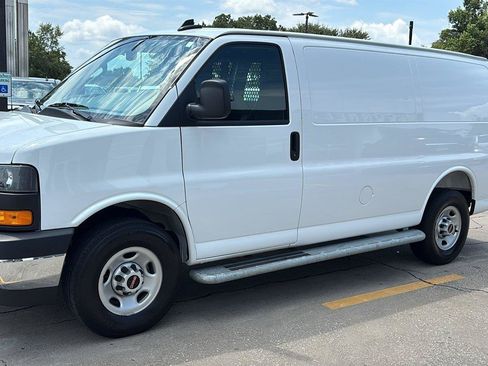 Used 2025 GMC Savana 2500 w/ Driver Convenience Package RWD image 3