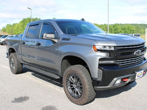 Used 2021 Chevrolet Silverado 1500 LT Trail Boss w/ Bed Protection Package AWD/4WD image 4