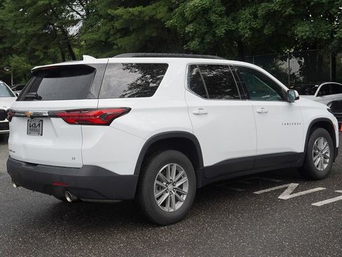 Used 2023 Chevrolet Traverse LT AWD/4WD image 10