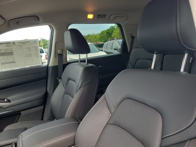 New 2026 Nissan Pathfinder SL FWD image 16