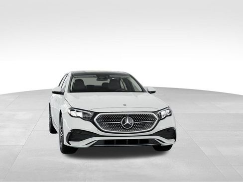 New 2026 Mercedes-Benz E 350 4MATIC Sedan image 8