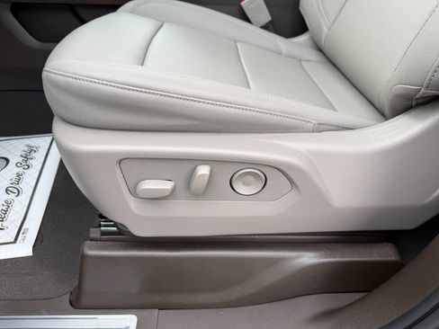 New 2026 GMC Sierra 1500 SLT w/ SLT Premium Package image 24