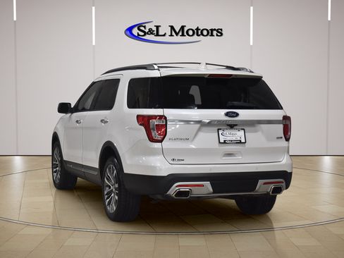 Used 2017 Ford Explorer Platinum AWD/4WD image 6