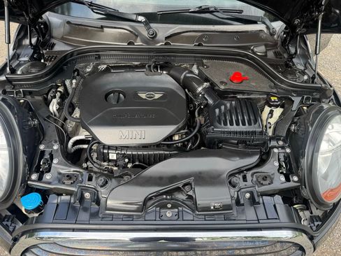 Used 2016 MINI Cooper 4-Door Hardtop w/ Premium Package image 27