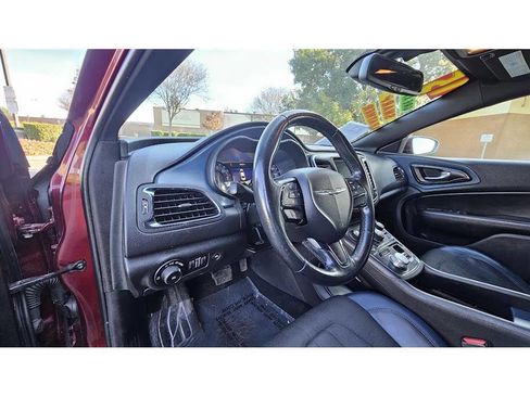 Used 2015 Chrysler 200 S w/ Navigation & Sound Group I image 21