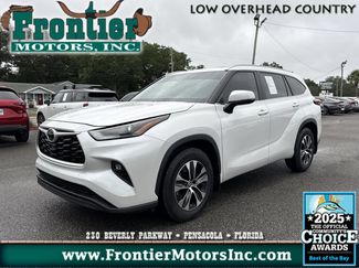Used 2023 Toyota Highlander XLE FWD video 1