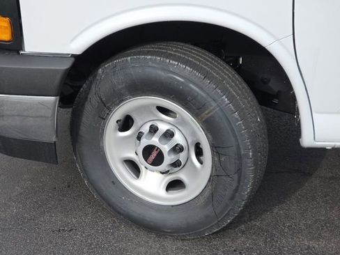 New 2026 GMC Savana 2500 Work Van w/ Driver Convenience Package RWD image 18