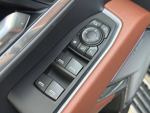 Used 2025 GMC Sierra 3500 Denali Ultimate AWD/4WD image 15