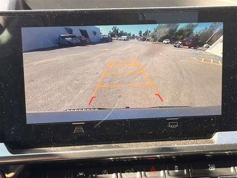 Used 2023 Chevrolet Silverado 1500 LT image 26