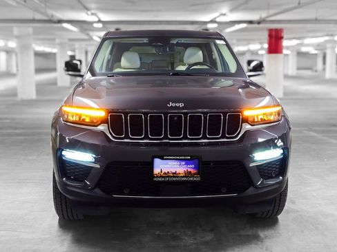 Used 2022 Jeep Grand Cherokee Limited w/ Luxury Tech Group II image 13
