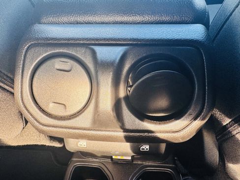 Used 2020 Jeep Gladiator Overland w/ Dual Top Group image 22