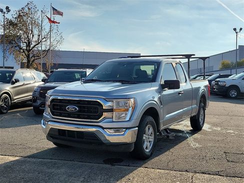 Used 2022 Ford F150 XLT image 2