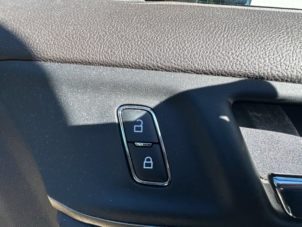 Used 2018 Lincoln MKC Select w/ Select Plus Package AWD/4WD image 38