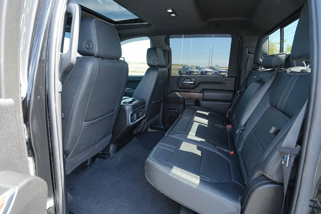 Used 2022 Chevrolet Silverado 3500 High Country AWD/4WD image 13