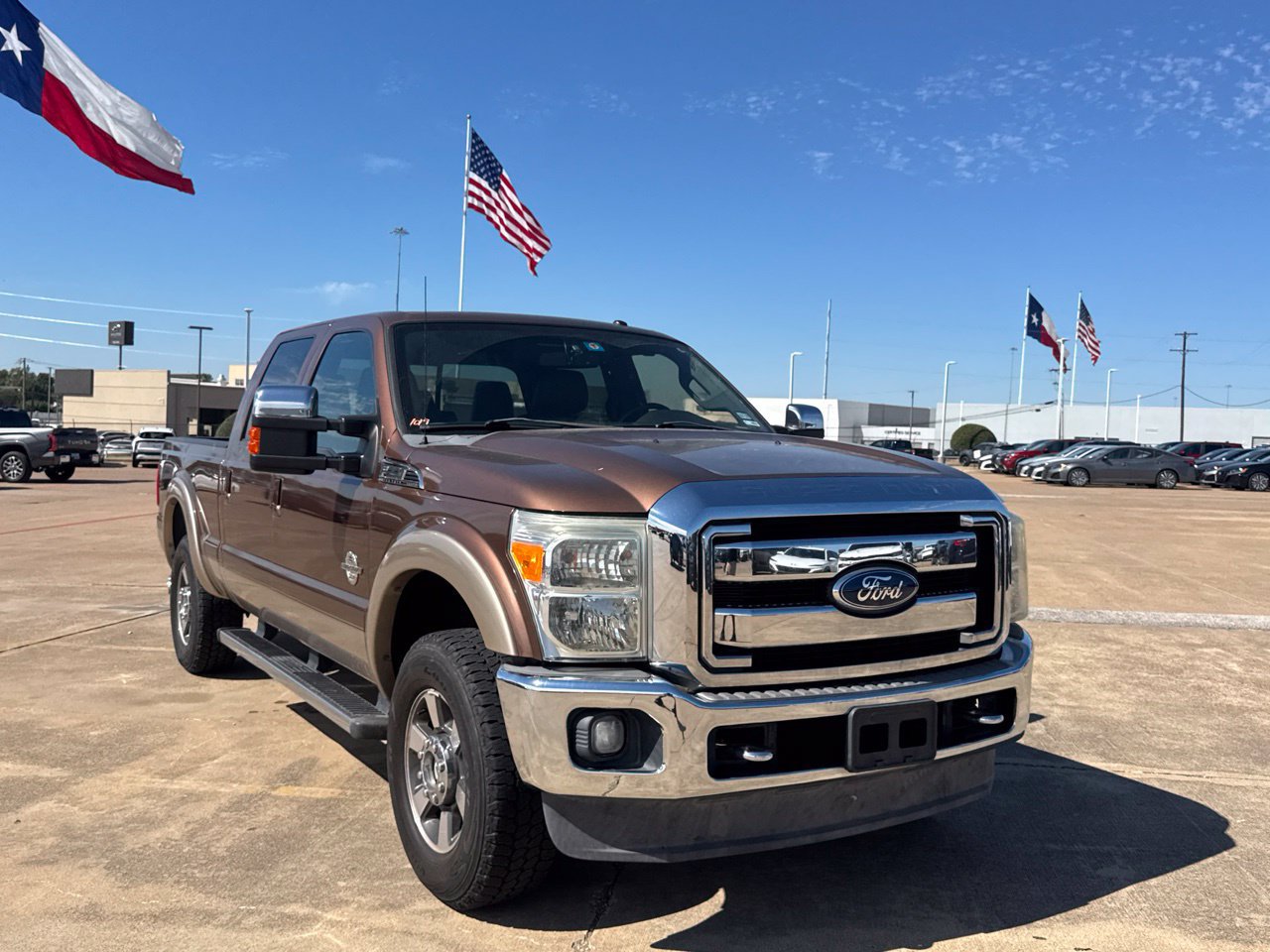 Used 2011 Ford F250 Lariat w/ Lariat Interior Pkg AWD/4WD image 2