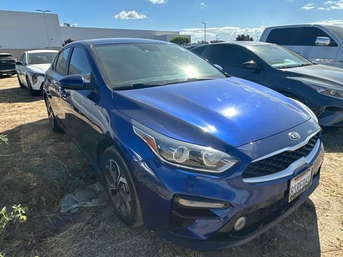 Used 2020 Kia Forte LXS FWD image 2