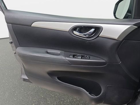 Used 2017 Nissan Sentra S FWD image 25