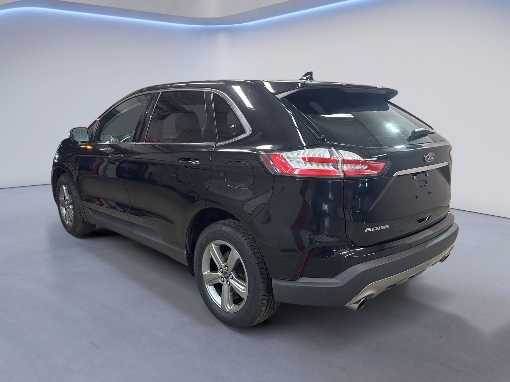 Used 2019 Ford Edge SEL w/ Equipment Group 201A AWD/4WD image 5