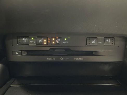 Used 2022 Lexus ES 300h 300h image 18