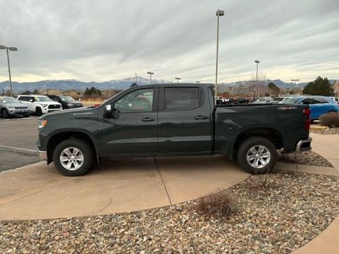 Used 2025 Chevrolet Silverado 1500 LT AWD/4WD image 5