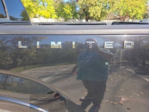 Used 2014 Ford F150 Limited image 17