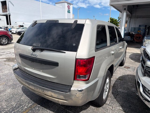 Used 2007 Jeep Grand Cherokee Laredo w/ Cargo Convenience Group RWD image 5