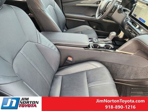 Used 2025 Toyota Camry XSE FWD image 14