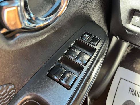 Used 2015 Nissan Versa Note SV image 28