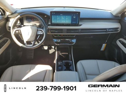 New 2026 Lincoln Corsair Premiere image 17