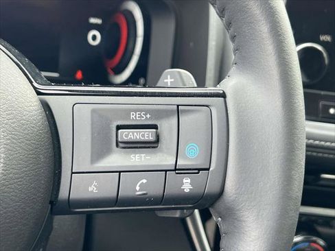 Used 2023 Nissan Rogue Platinum w/ Platinum Premium Package AWD/4WD image 26