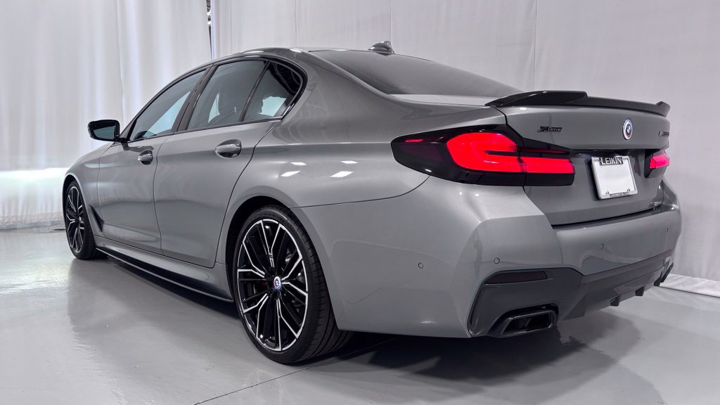 Used 2023 BMW M550i xDrive w/ Dynamic Handling Package AWD/4WD image 11