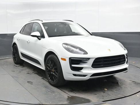 Used 2018 Porsche Macan GTS w/ Premium Package Plus image 4