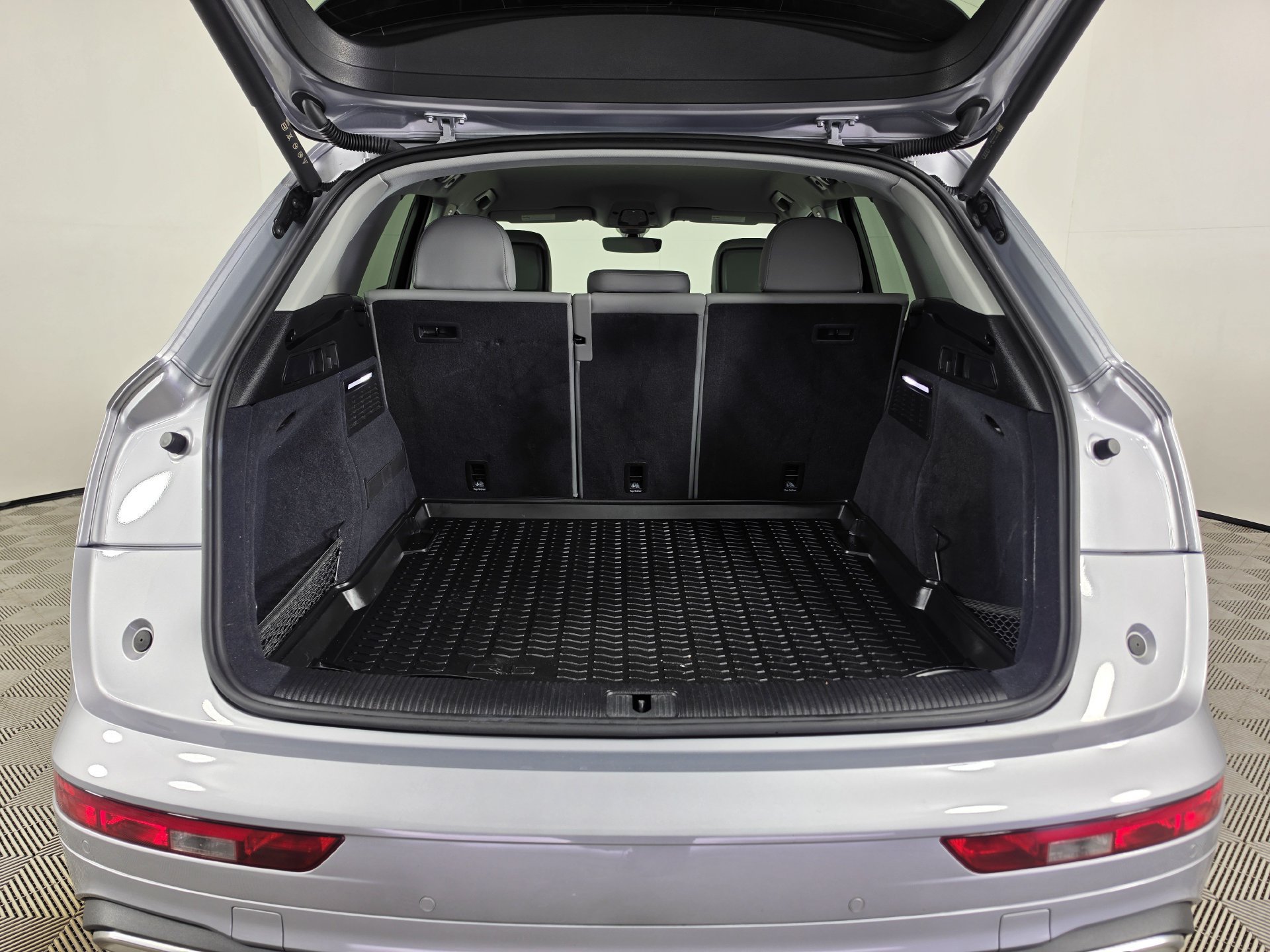 Used 2023 Audi Q5 2.0T Premium w/ Convenience Package AWD/4WD image 50