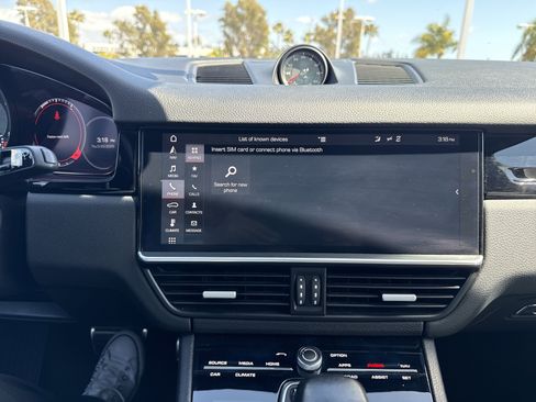 Used 2019 Porsche Cayenne S AWD/4WD image 28