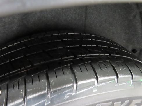 Used 2019 Nissan Rogue Sport SV image 28