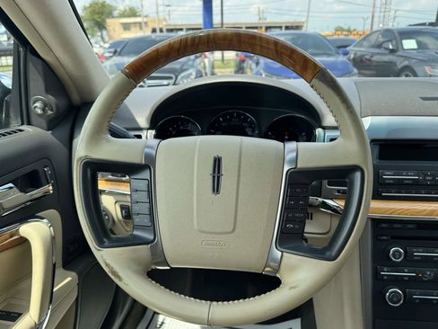 Used 2011 Lincoln MKZ image 11