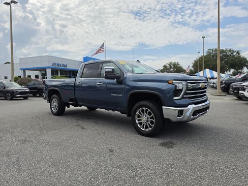 New 2026 Chevrolet Silverado 3500 LTZ w/ LTZ Premium Package AWD/4WD image 2