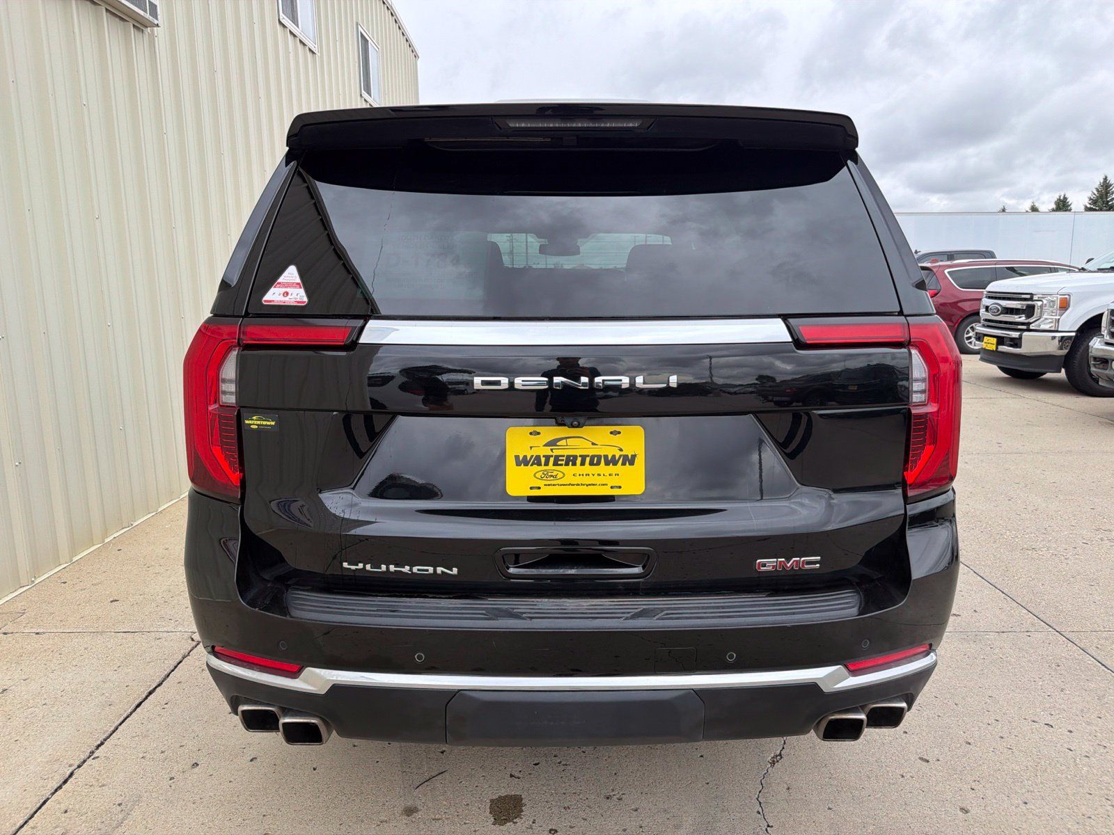 Used 2025 GMC Yukon Denali AWD/4WD image 6