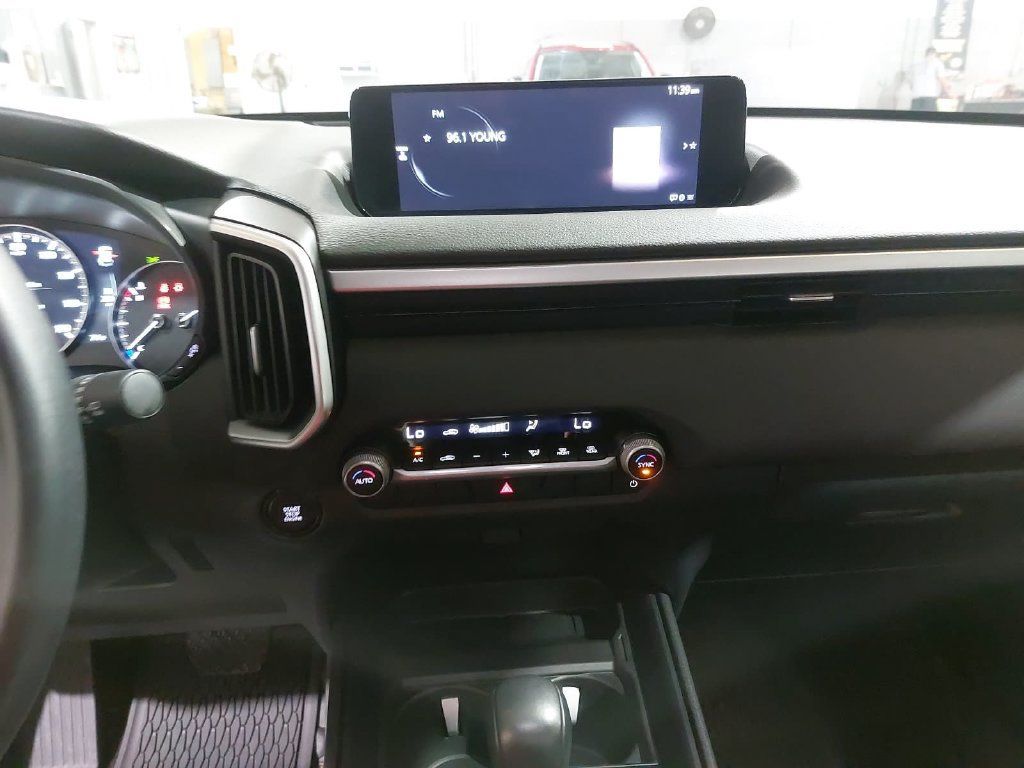 Used 2025 MAZDA CX-50 AWD 2.5 S w/ Cargo Package image 19