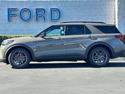 New 2026 Ford Explorer ST w/ Sun And Sound Package image 7
